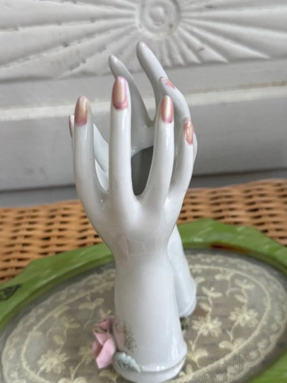 Vintage 50's Lefton Porcelain Cupping Hands Vase Pink Roses Cottage Chic